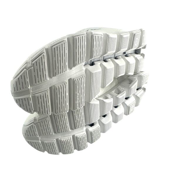 On Women's Cloud 5 Waterproof Shoes Size 7.5 - Picture 7 of 15